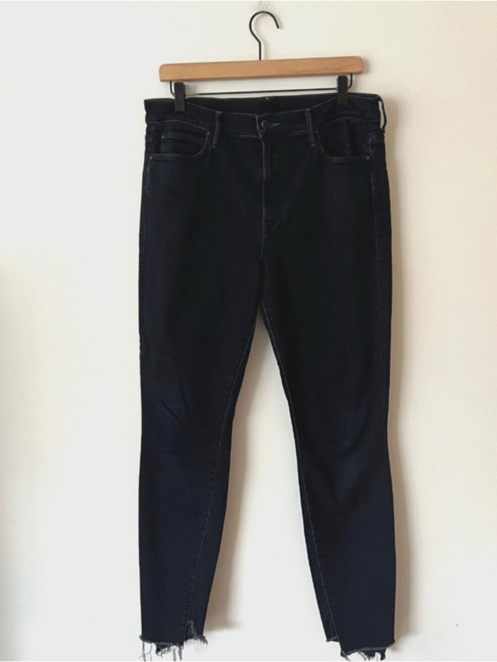 MOTHER Denim The Stunner Zip Two Step Fray Jeans Holding Hands Women's Size 32